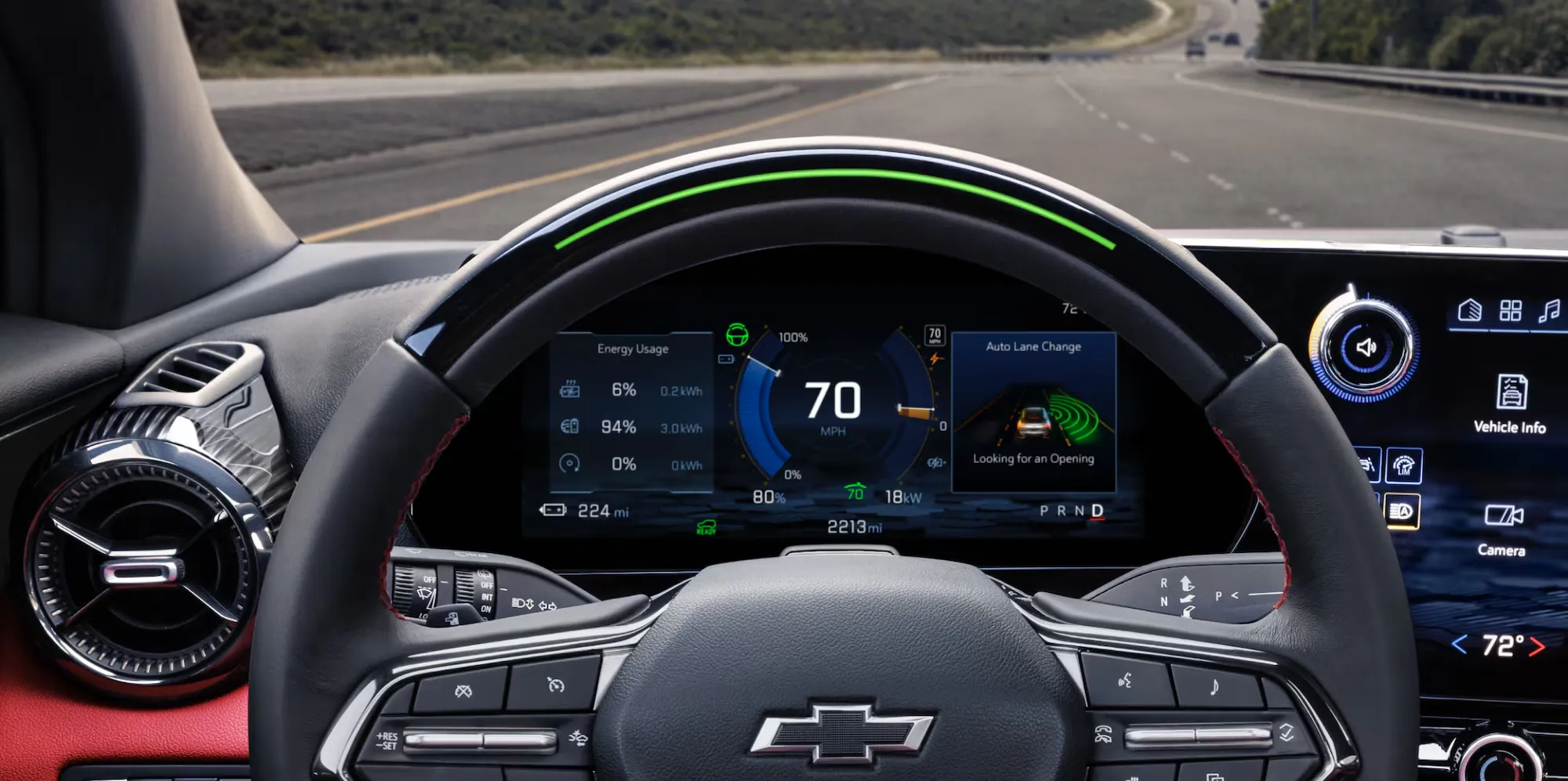 Tableau de bord du Chevrolet Blazer EV 2026 avec aides à la conduite affichées.