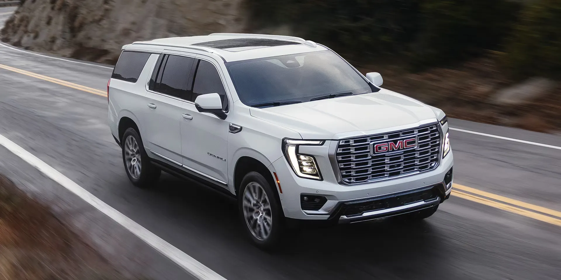 GMC Yukon 2026, un VUS pleine grandeur offrant une grande capacité de chargement et de remorquage.